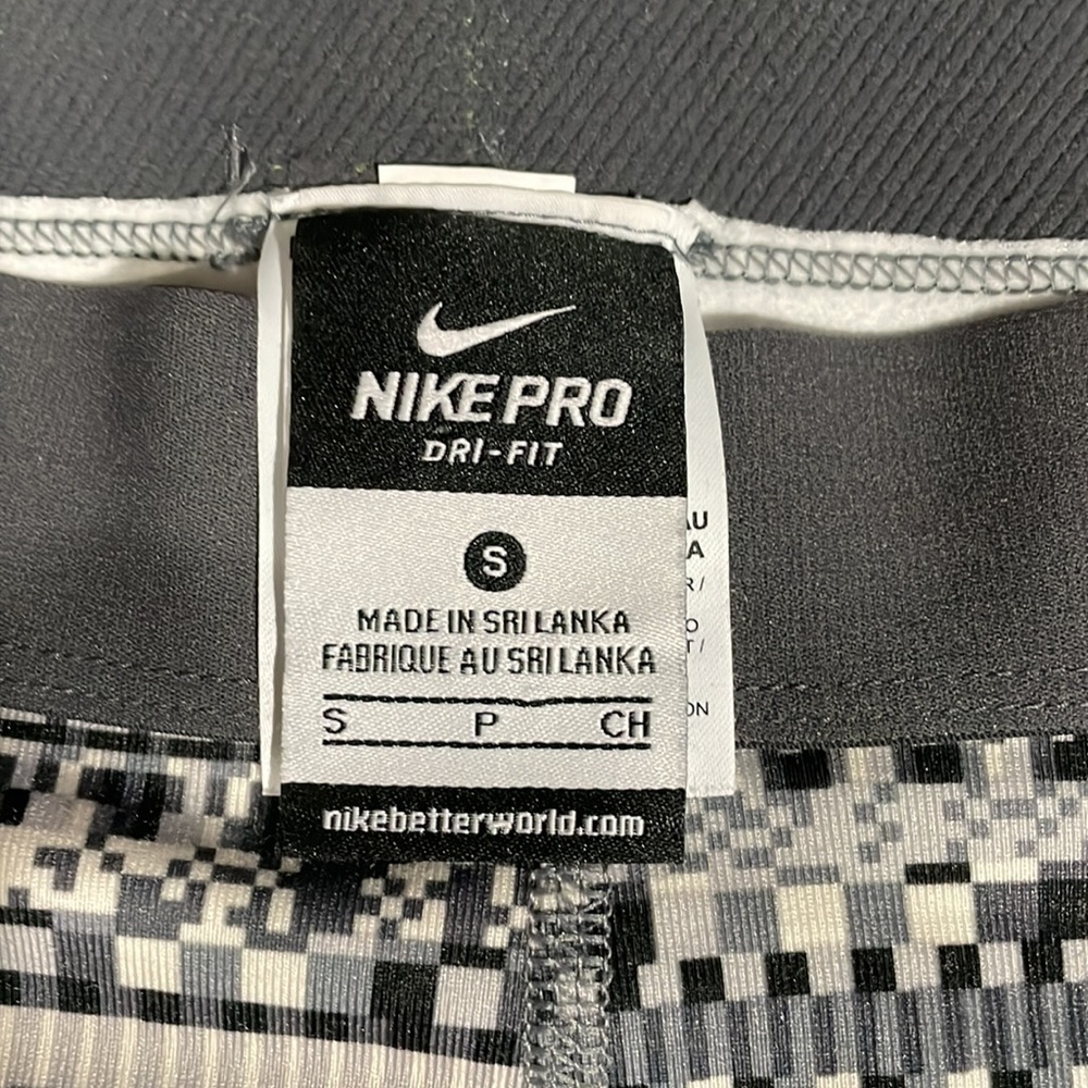 New Nike Pro grey/black athletic leggings in women’s size small - Picture 8 of 10